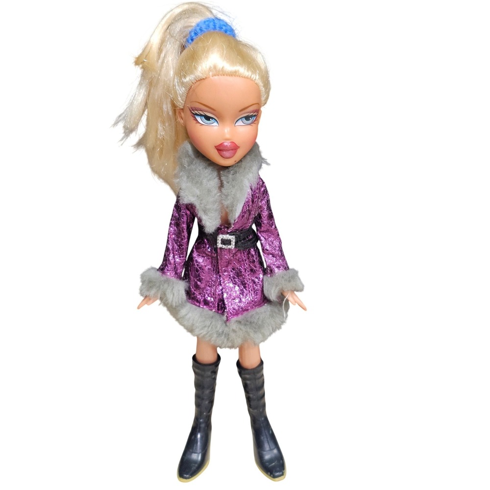 Bratz Cloe Doll 2001 MGA Metallic Purple Faux Fur Coat Black Boots Y2K Toy